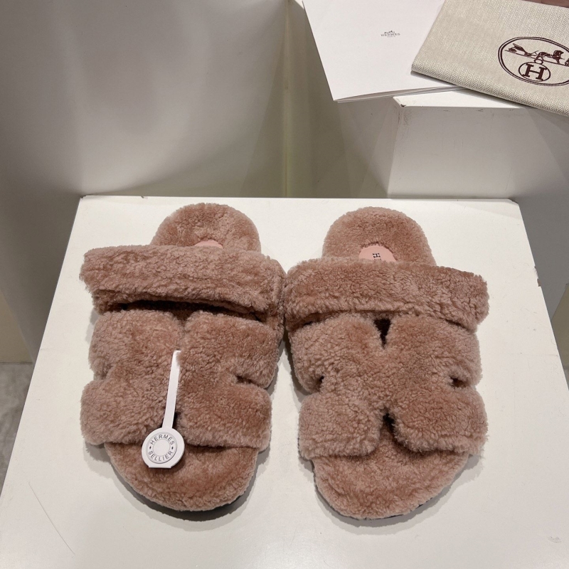 H**mes slippers